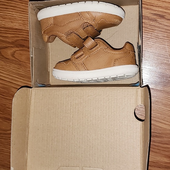 Stride Rite Sneakers - Picture 8 of 8